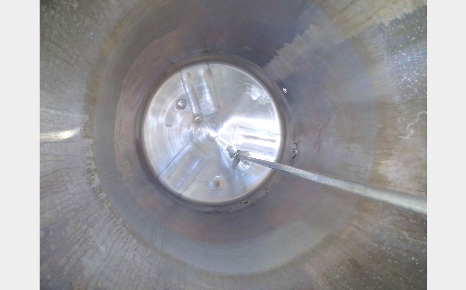 Cuve inox agit&eacute;e