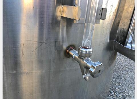 Cuve inox ferm&eacute;e fond conique