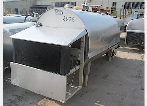 Tank &agrave; lait 2080 litres Groupe de froid et agitation .