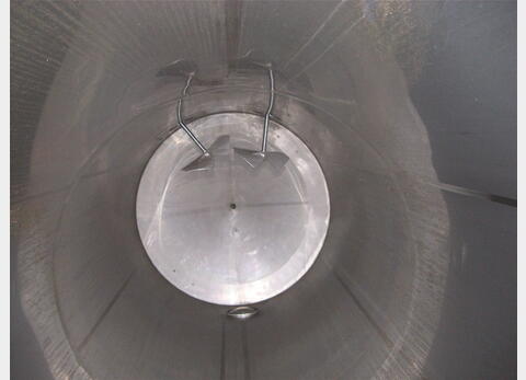 Cuve de stockage verticale de 50 m3 - INOX 304, agitée et isolée
