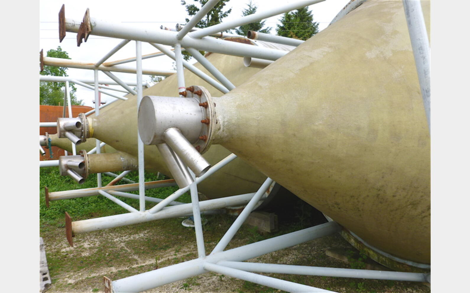 silo fibre de verre compartiment&eacute;