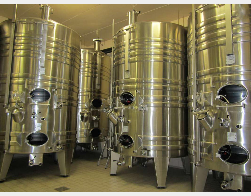 Cuve INOX 316L compartiment&eacute;e Ann&eacute;e : 2004 Marque : LACOUR