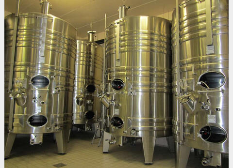 Cuve INOX 316L compartiment&eacute;e Ann&eacute;e : 2004 Marque : LACOUR