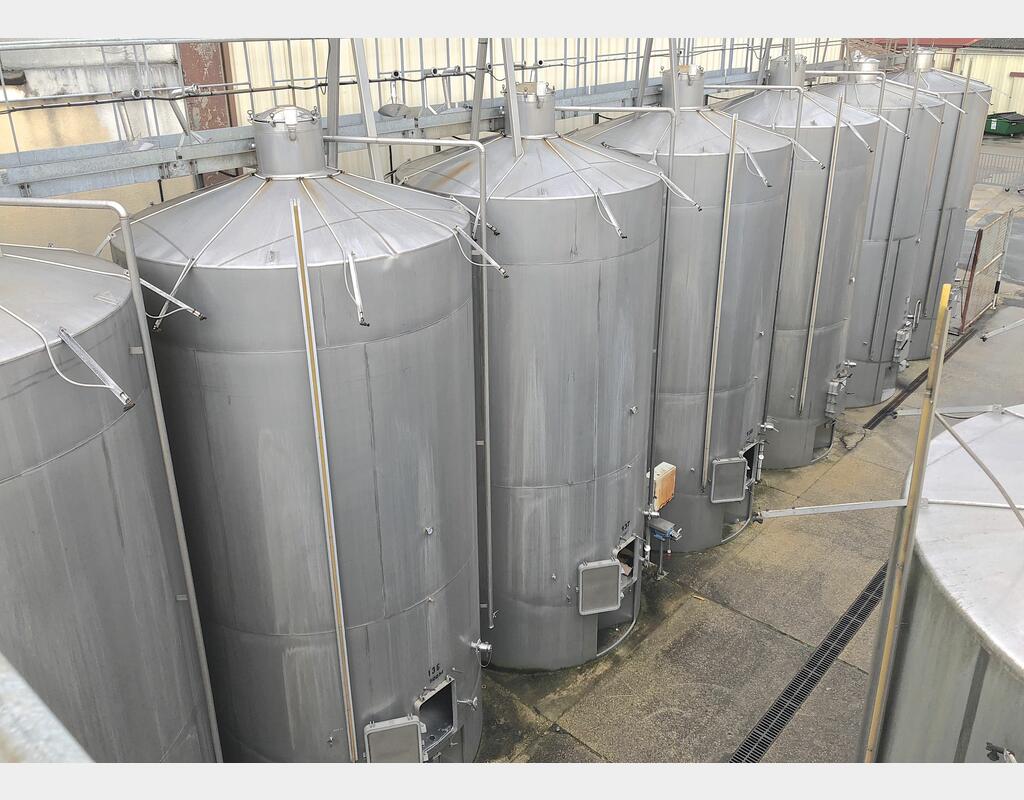 Cuve de stockage inox 304 - Volume : 500 hectos (50000 litres)