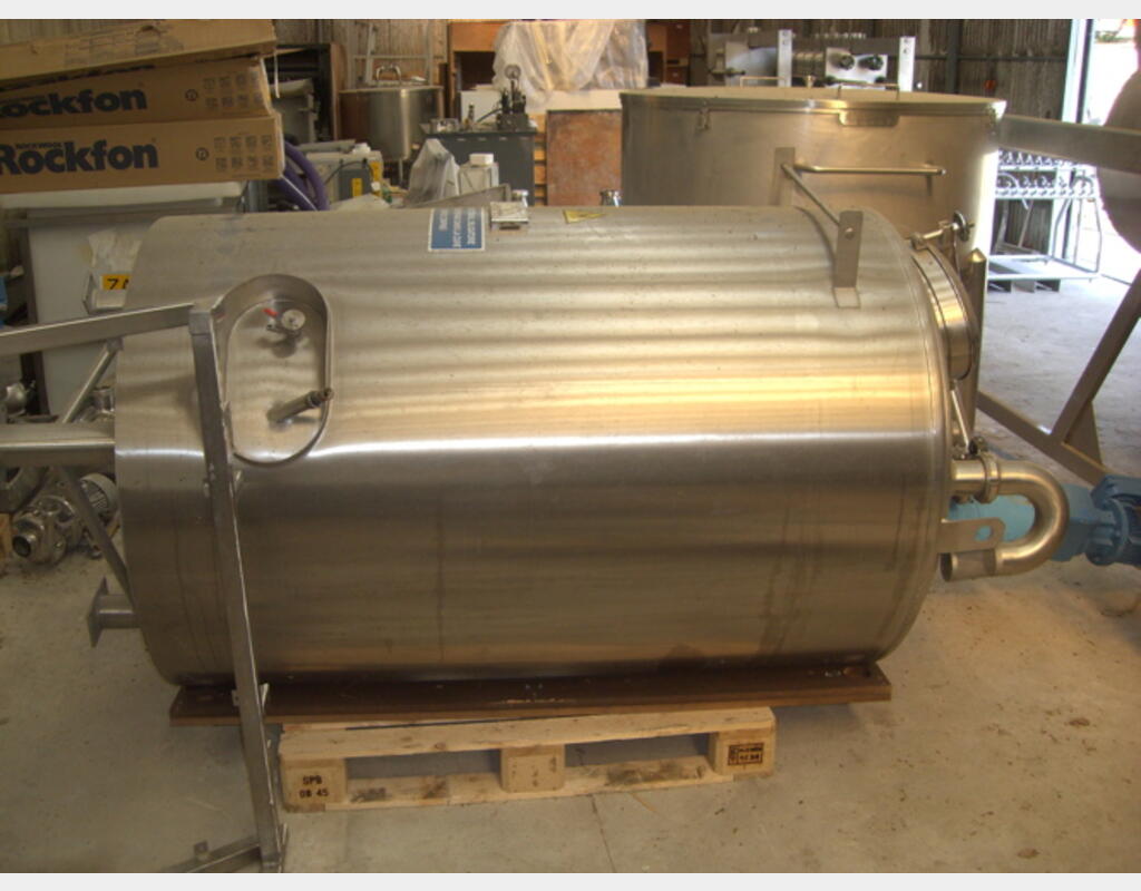 Cuve inox 316L isol&eacute;e, agit&eacute;e, r&eacute;chauff&eacute;e Cuve isol&eacute;e, double enveloppe, agit&eacute;e