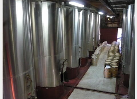 Cuve de stockage/vinification en INOX - Volume : 367 hectos (36700 litres)