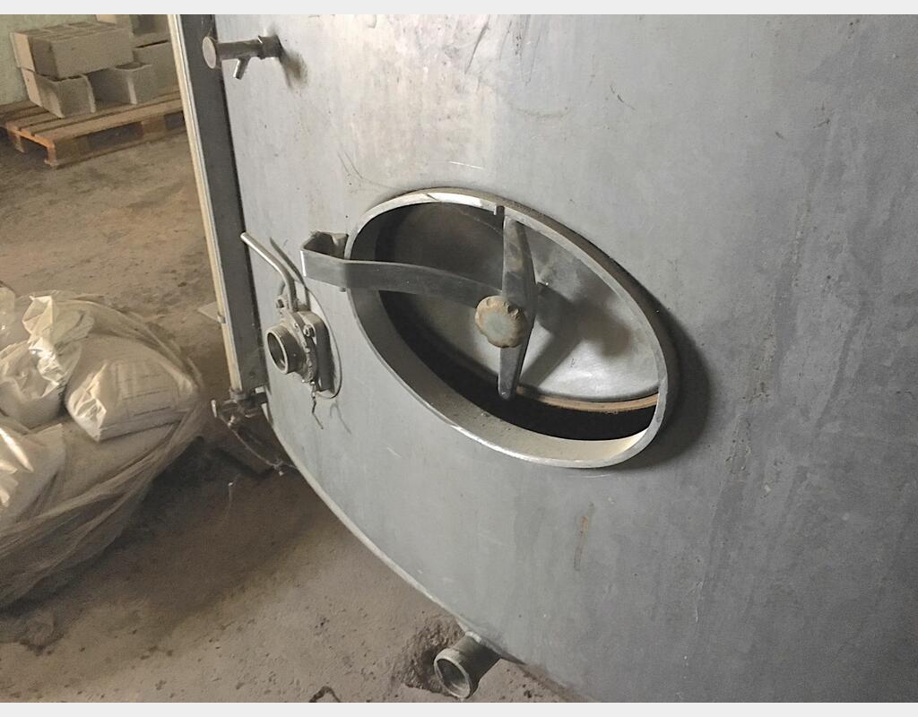 Cuve Inox cylindrique verticale - fond plat de 36 000 litres