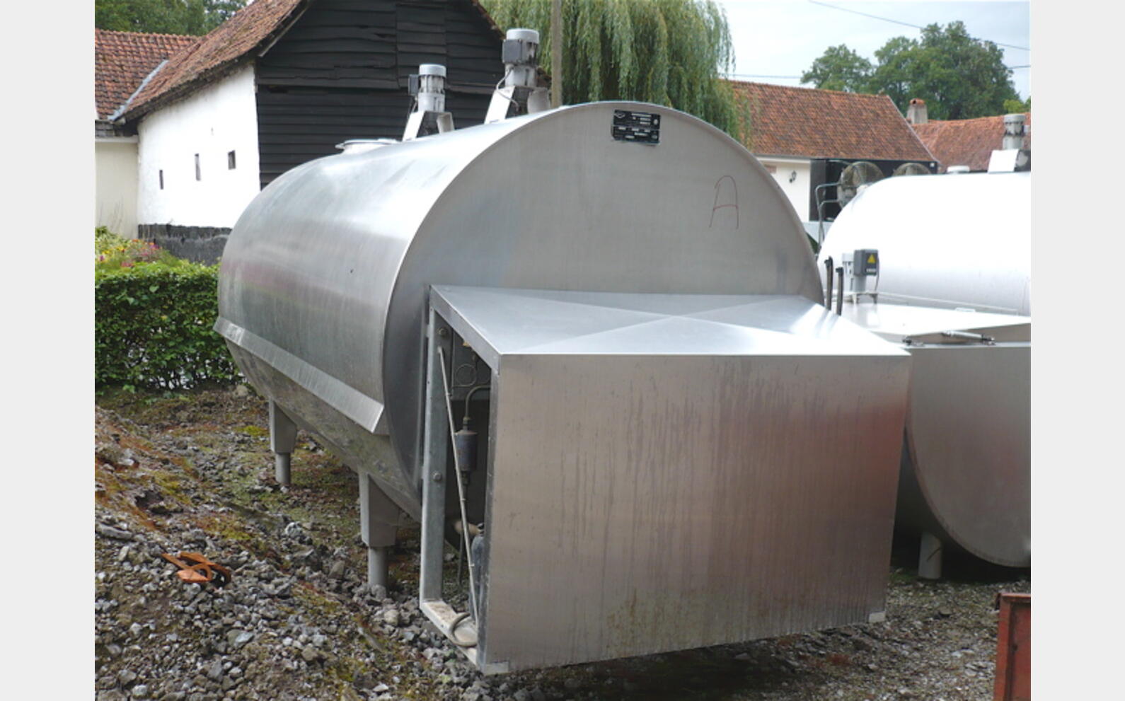 Cuve stockage INOX isol&eacute;e Volume : 4.140 litres