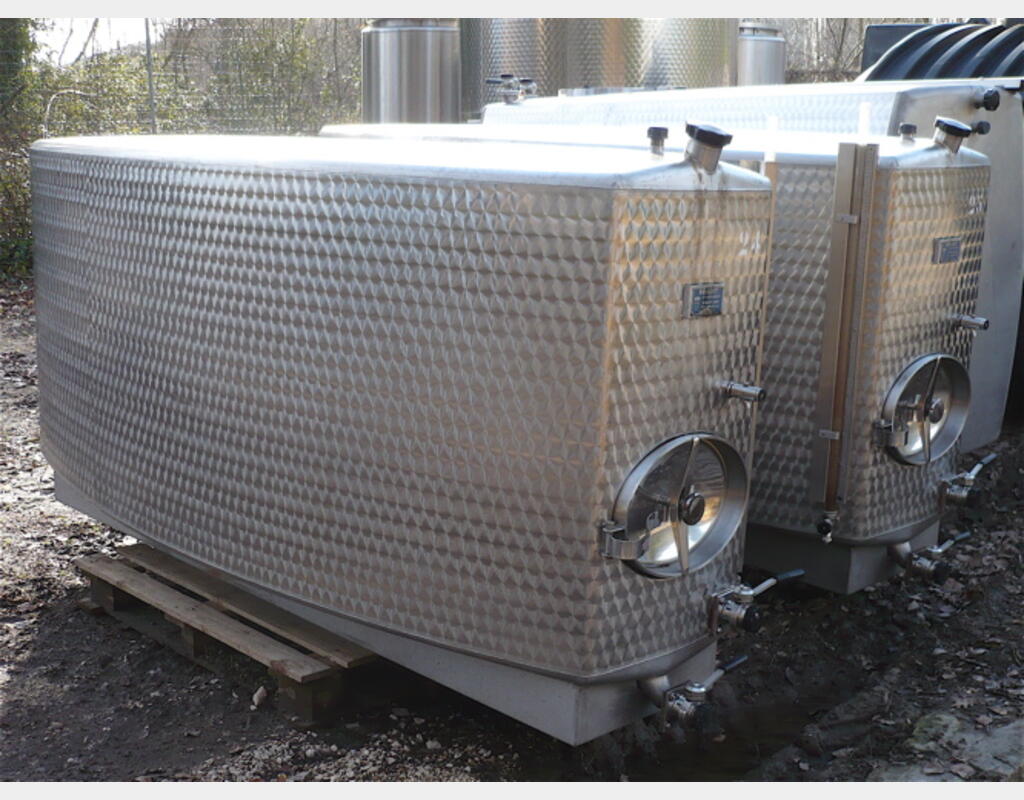 Cuve de stockage en INOX 304 - Volume : 2500 litres