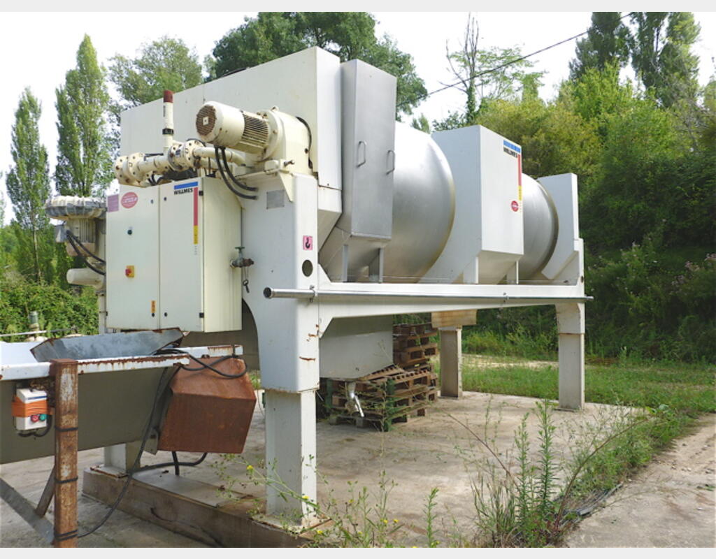 Pressoir cage ferm&eacute;e Capacit&eacute; : 100 hls (10.000 litres) Type : WTP 10