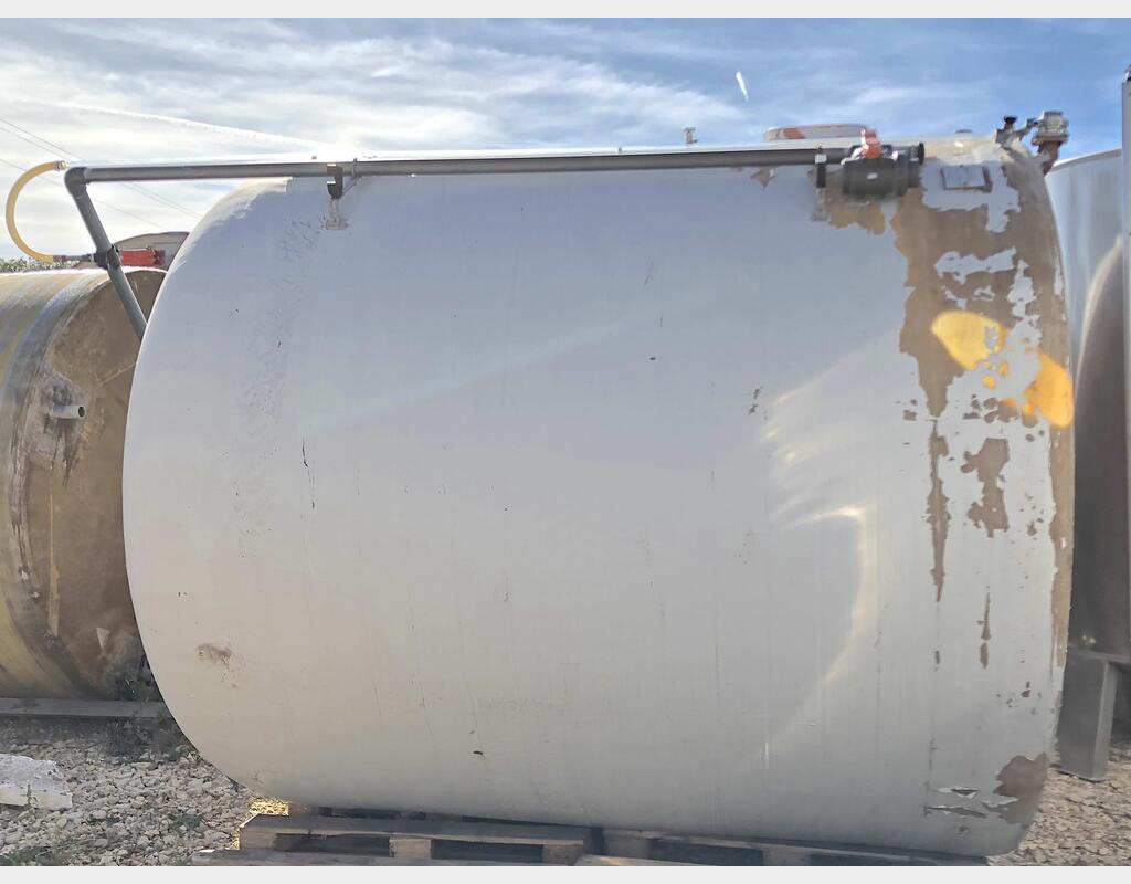Cuve fibre fond plat sur chassis - Volume : 11 100 litres (111 HL)