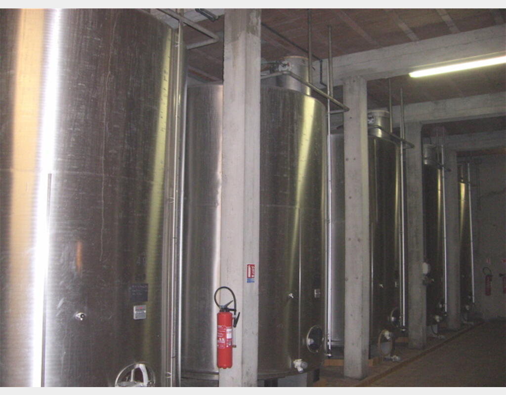 Cuve de stockage en INOX 304 - Volume 240 hecto (24000 litres)