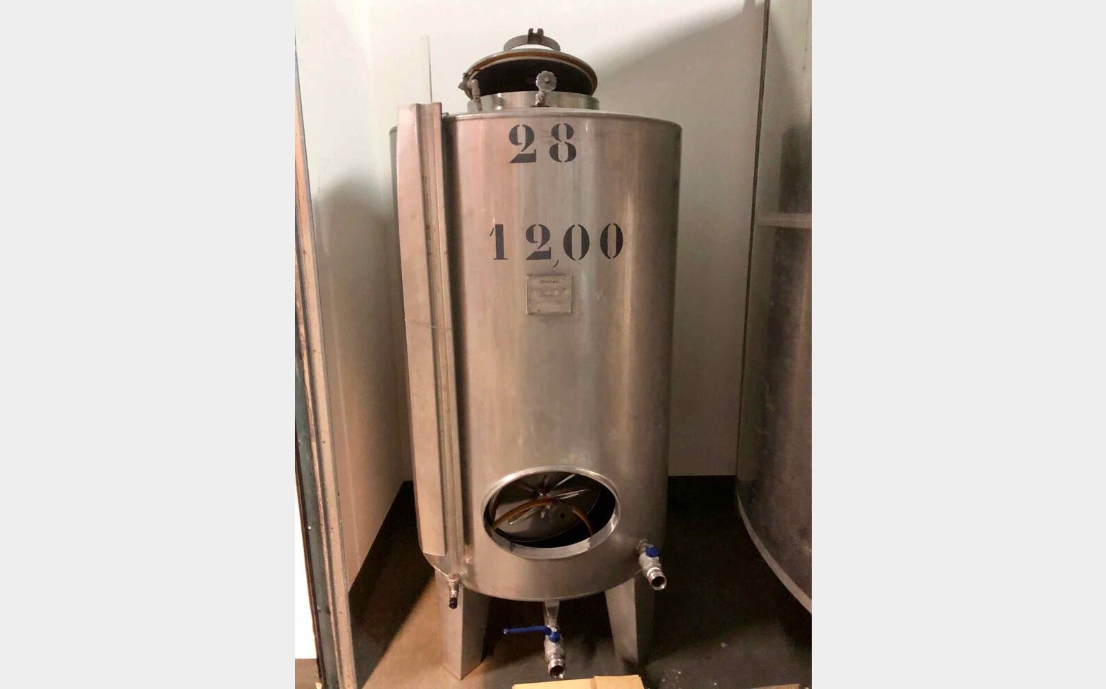 Cuve inox verticale sur pieds
