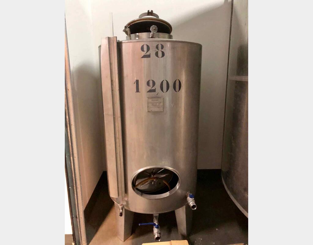 Cuve inox verticale sur pieds