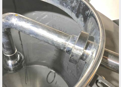 Cuve ferm&eacute;e sur pieds cylindro conique MATERIEL NEUF