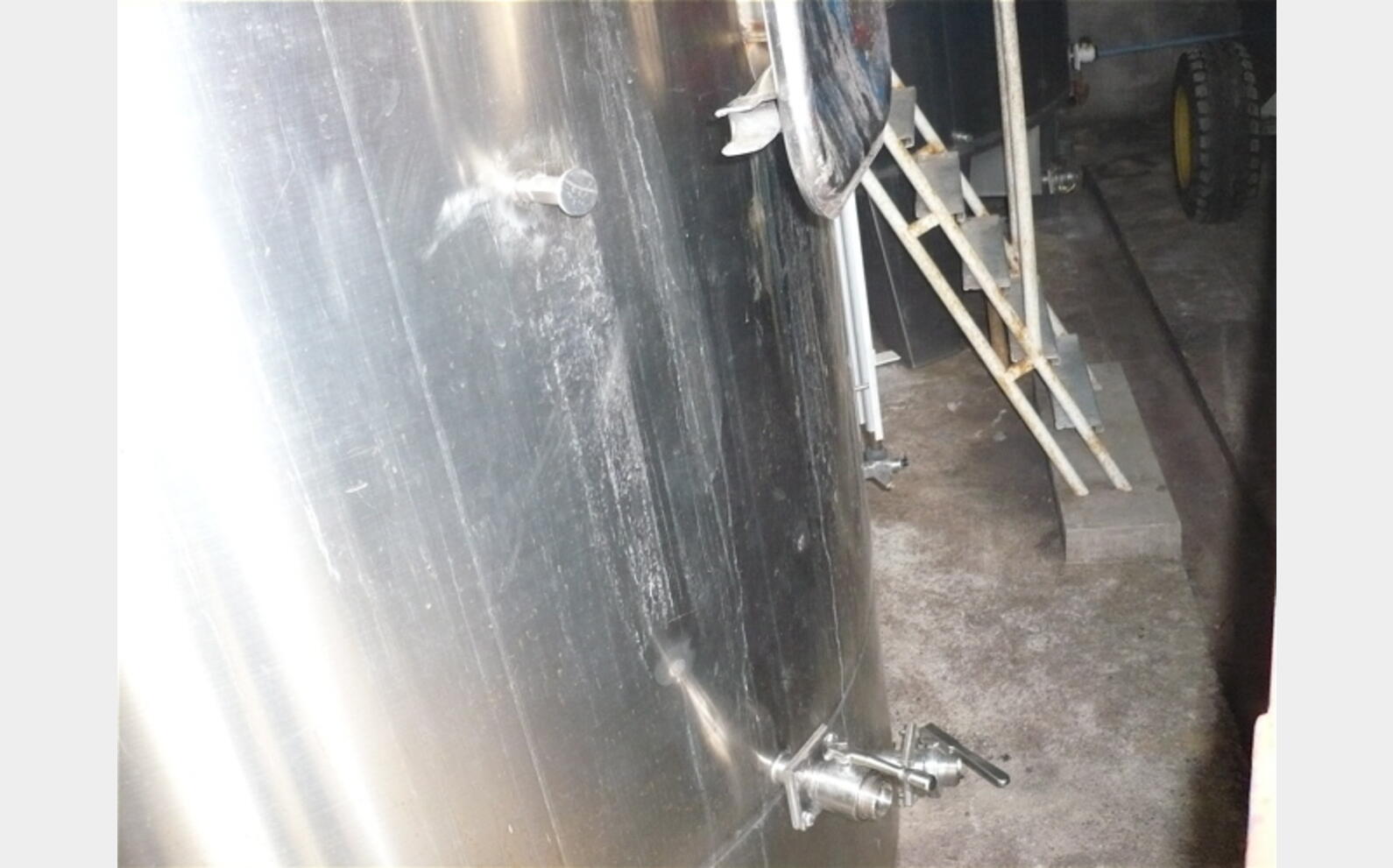 cuve de stockage INOX 304 provenance vinicole, marque DABRIGEON