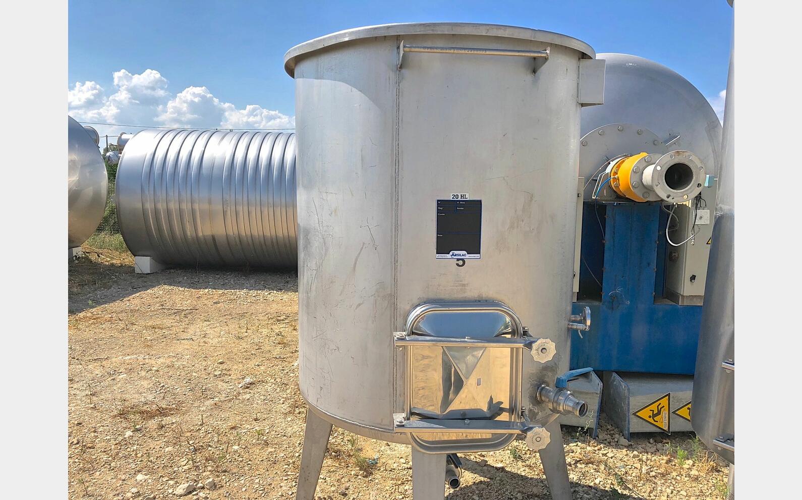 Cuve inox &agrave; chapeau flottant