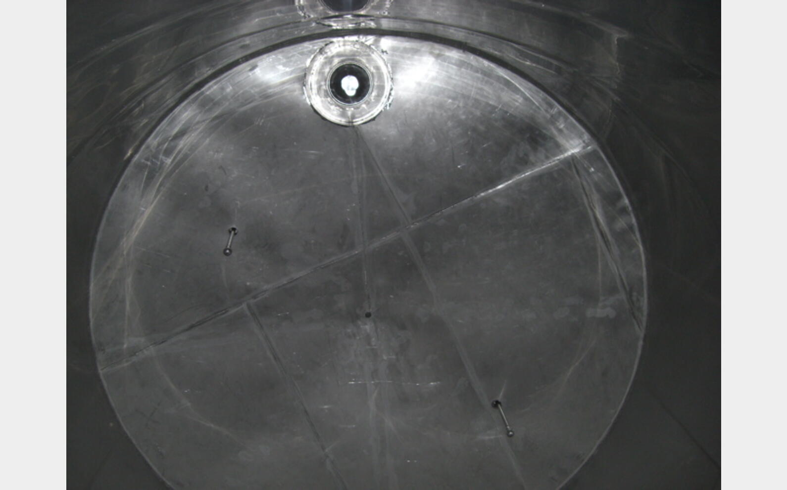 Cuve  INOX 316 cylindrique verticale