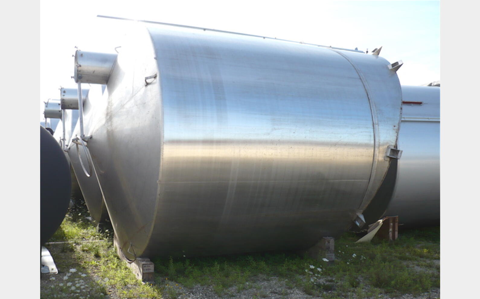 cuve vinification INOX 304 Volume : 32500 litres (325 hecto)