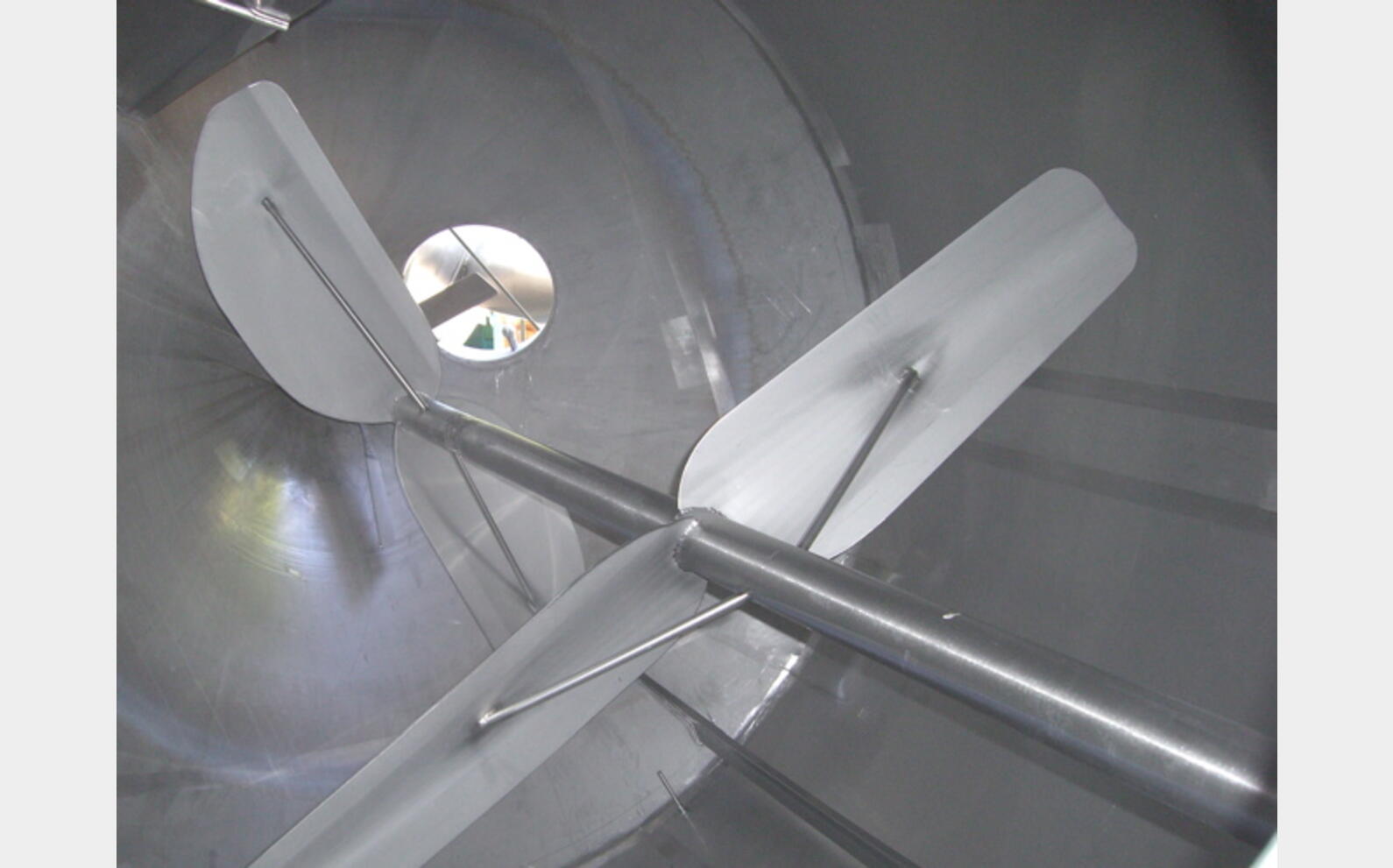 Cuve agit&eacute;e INOX