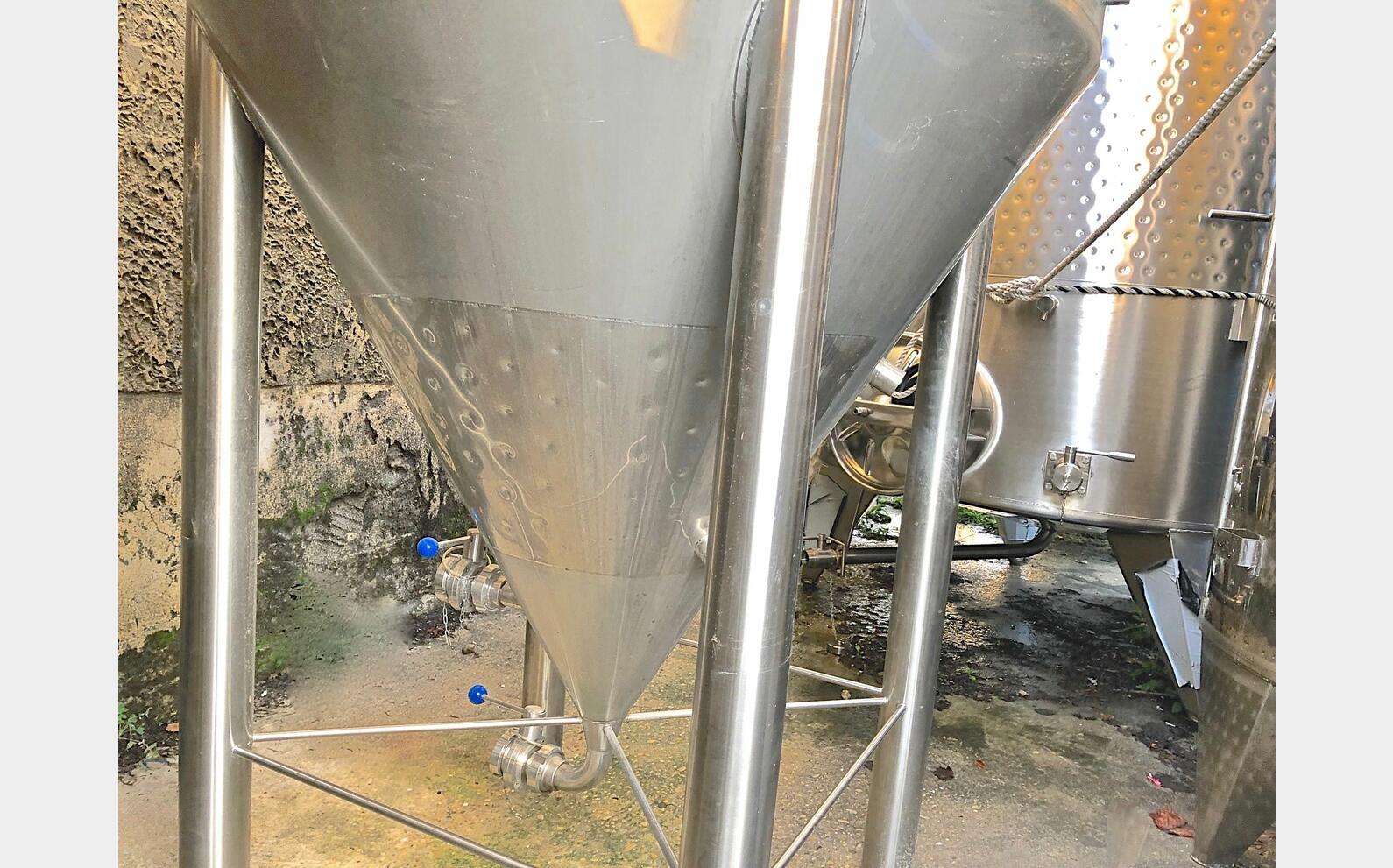304 stainless steel tank - Cylindro-conical 16 HL (1600 liters) ARSILAC