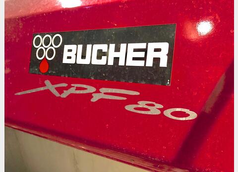 BUCHER XPF80 press - Year 2004 with integrated compressor