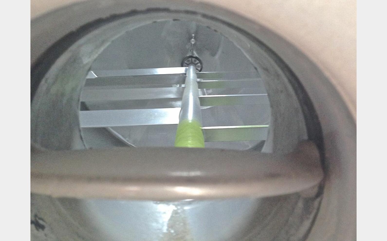 cuve inox agit&eacute;e isol&eacute;e LSDH18