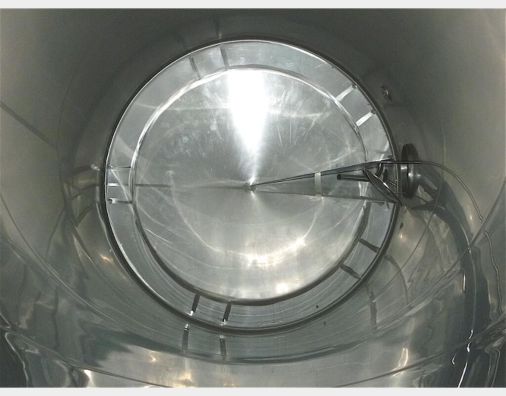 Cuve stockage INOX 316L sur pieds - Volume : 360 hecto (36000 litres)
