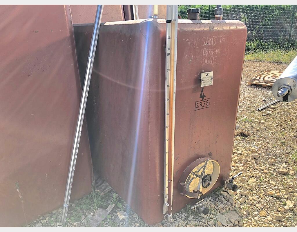 Cuve Fonquerne Sa Capacit&eacute; 2370 L
