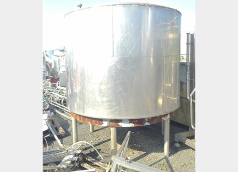 Cylindrical stainless steel tank 5m3 - isolated