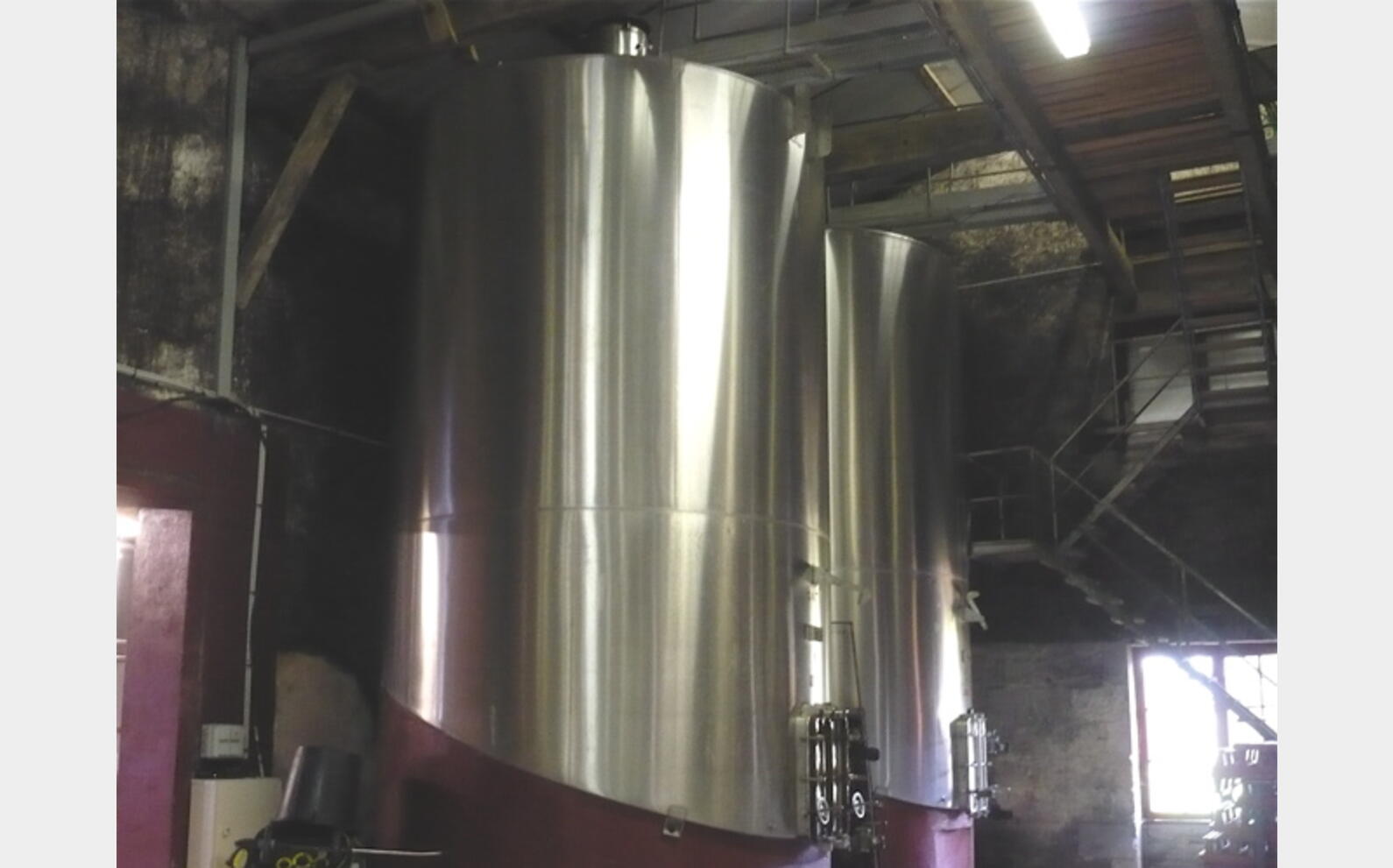 cuve stockage/vinification INOX Agroalimentaire : vin rouge Marque : PIERRE GUERIN.