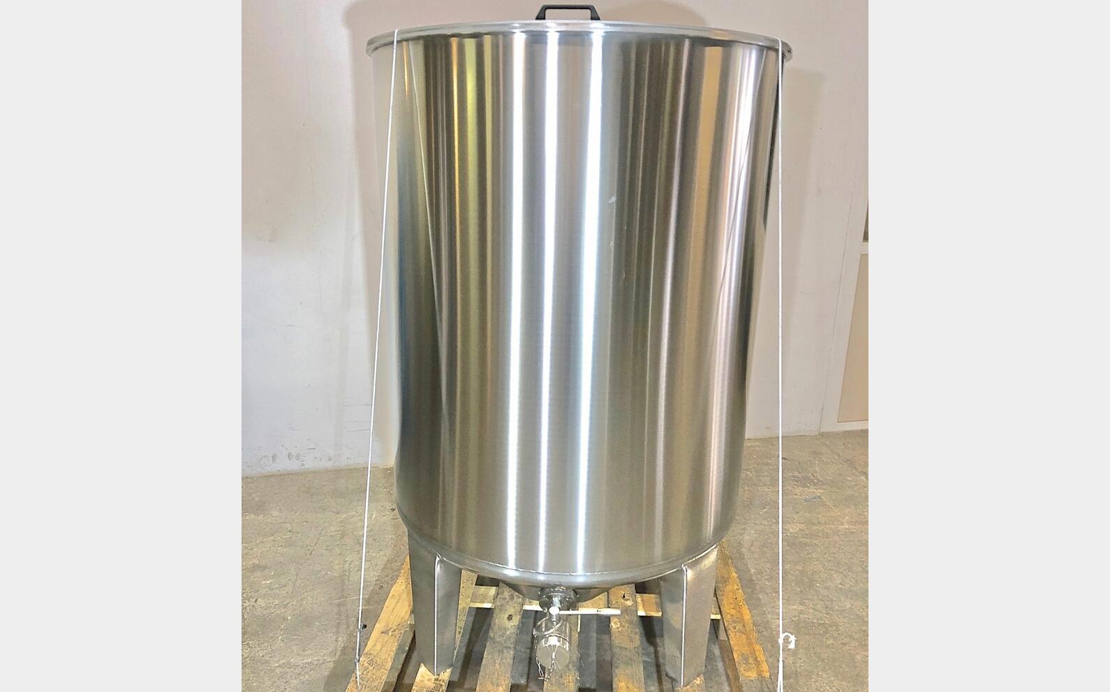 Cuve inox 304 avec agitation sur pieds 12.13 HL (1213 Litres) ARSILAC