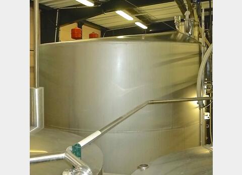 Cuve inox 316L agit&eacute;e isol&eacute;e circulation forc&eacute;e Agroalimentaire INOX 316L Volume : 250 HL (25000 litres)