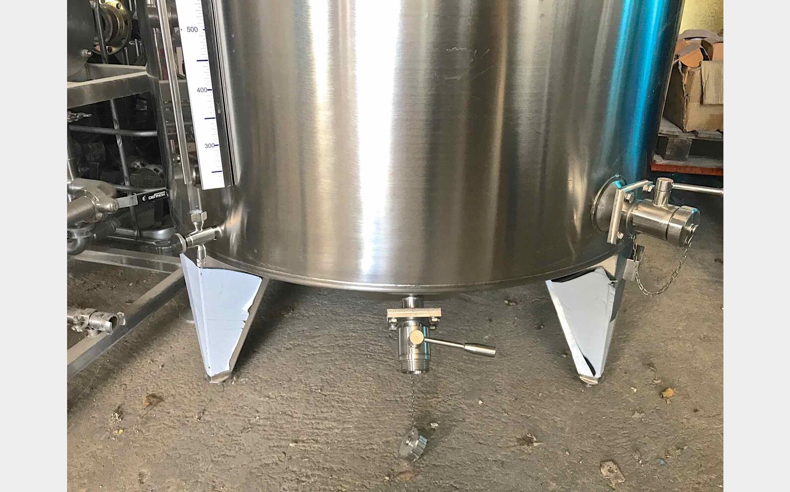 Cuve Inox chapeau flottant de 28 hls Volume : 2800 litres (28 hls)