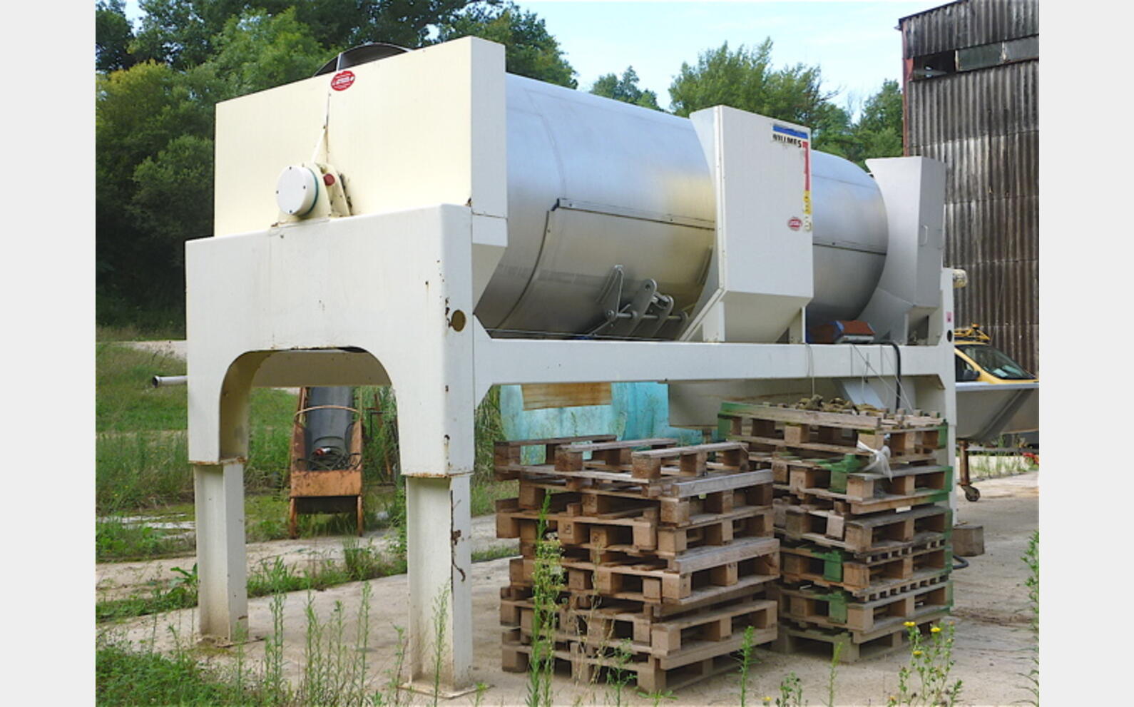 Pressoir cage ferm&eacute;e Capacit&eacute; : 100 hls (10.000 litres) Type : WTP 10