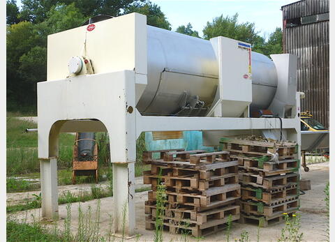 Pressoir cage ferm&eacute;e Capacit&eacute; : 100 hls (10.000 litres) Type : WTP 10