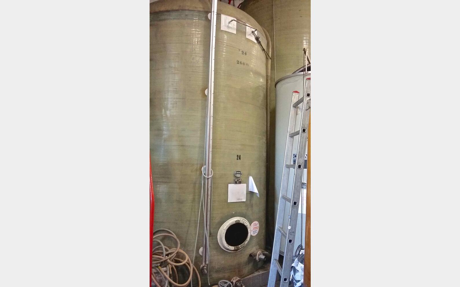 Cuve fibre cylindrique verticale