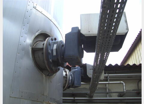 Cuve de stockage verticale de 50 m3 - INOX 304, agitée et isolée