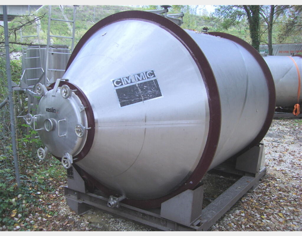 Cuve inox vinification 65 hls En inox 304 , de 6500 litres .