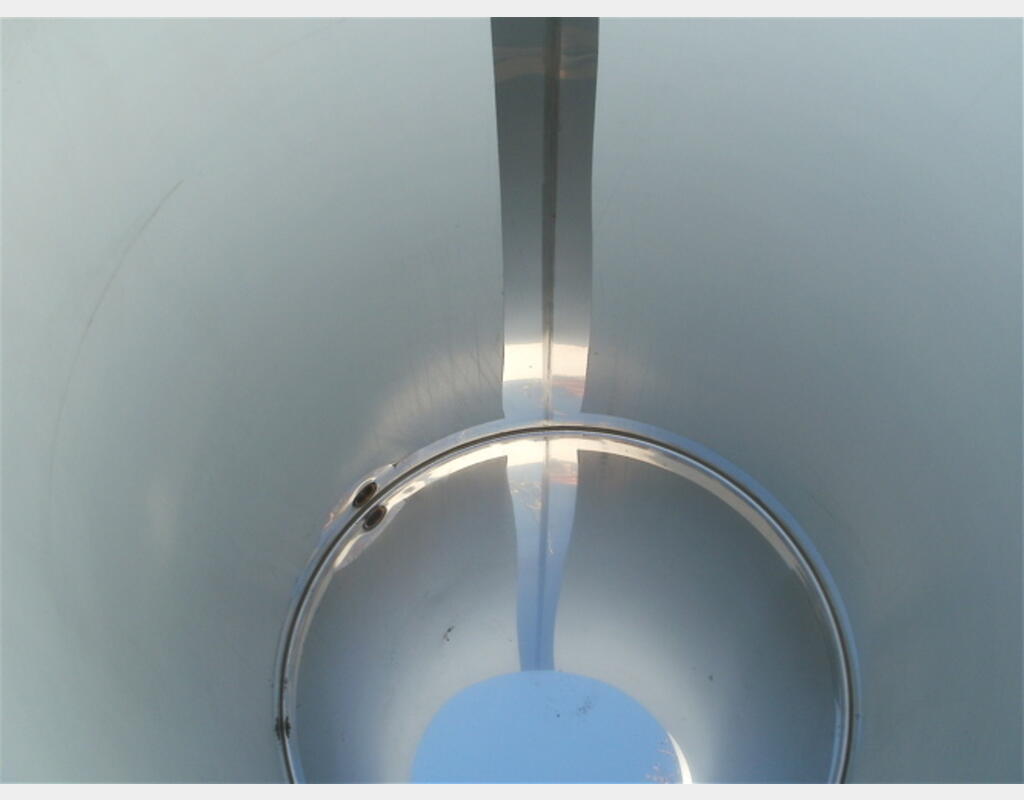 Cuve Inox fond plat à chapeau flottant - avec socle  inox  - Capacité 700 L