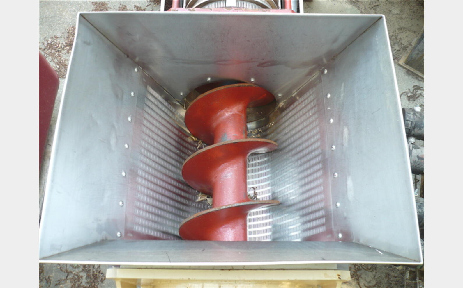 Pressoir continu &agrave; vis Vinicole Mod&egrave;le : PC400