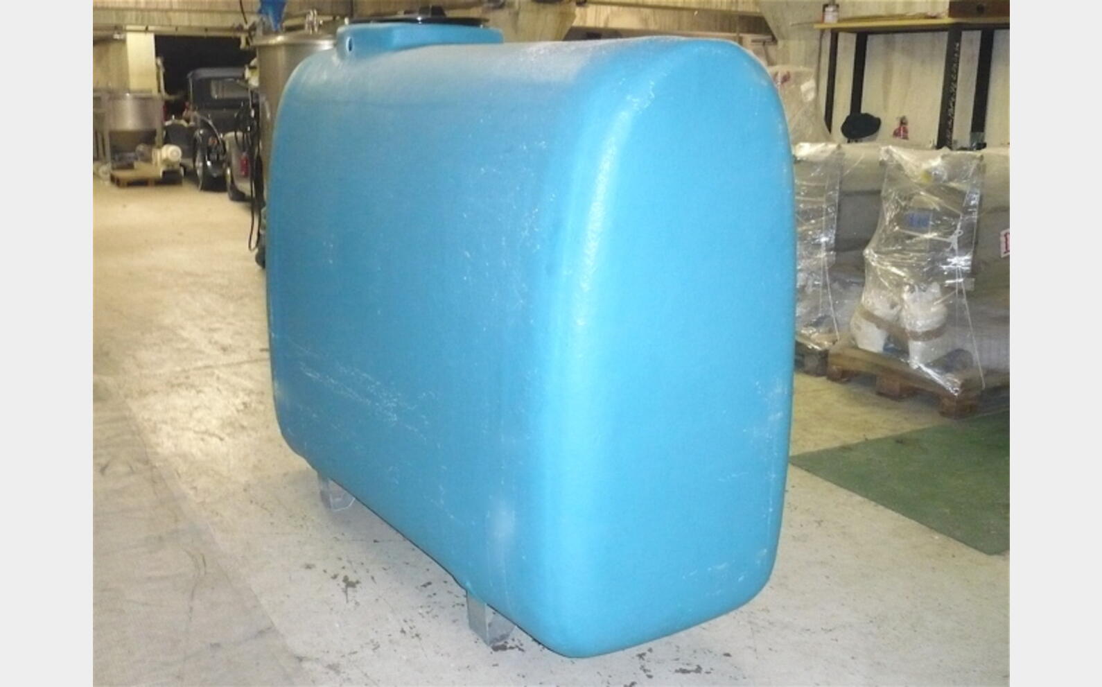 Cuve stockage polyester 20 HL (2 000 Litres)