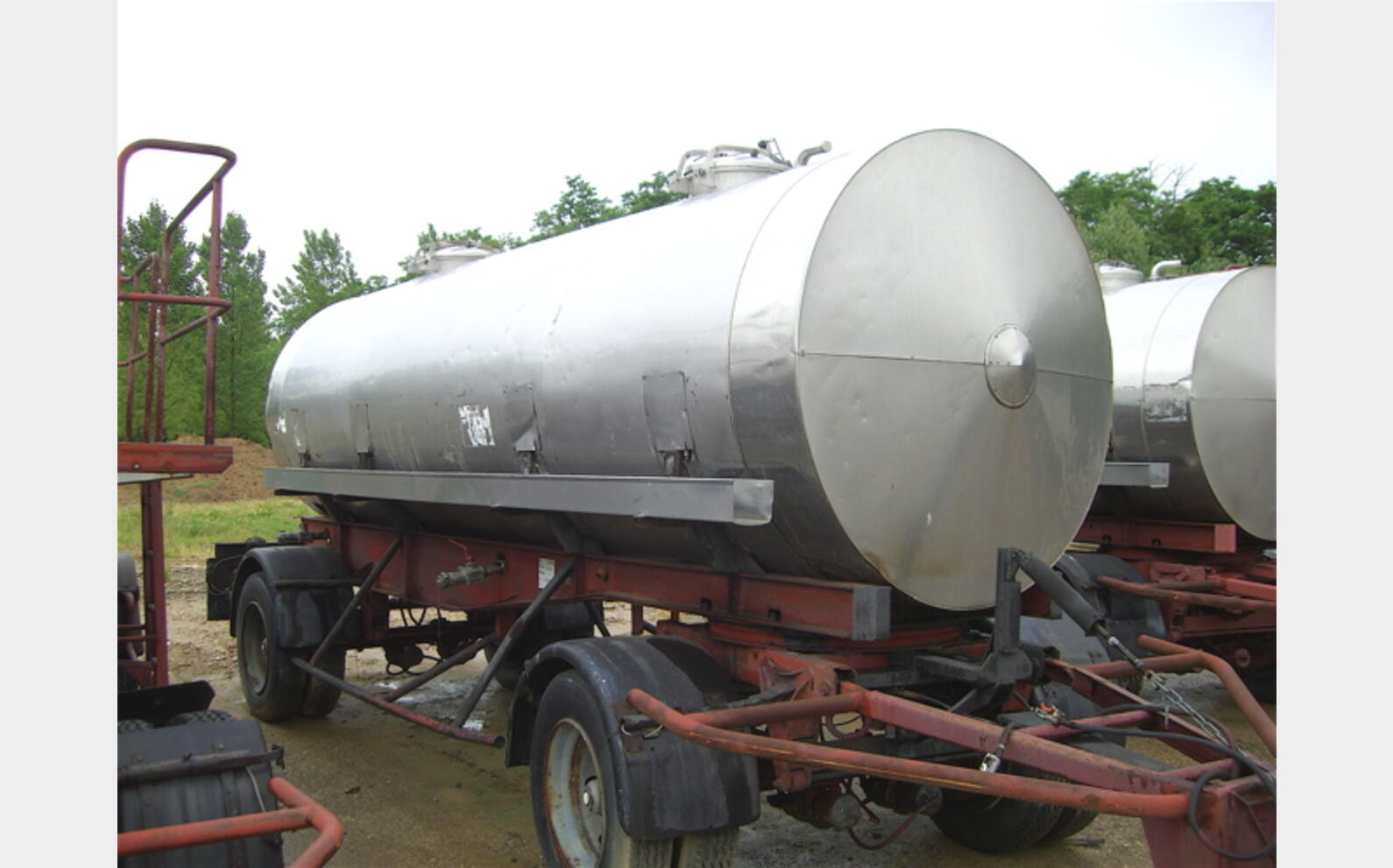 Citerne inox 304 L isol&eacute; 2 x 5.000 Litres