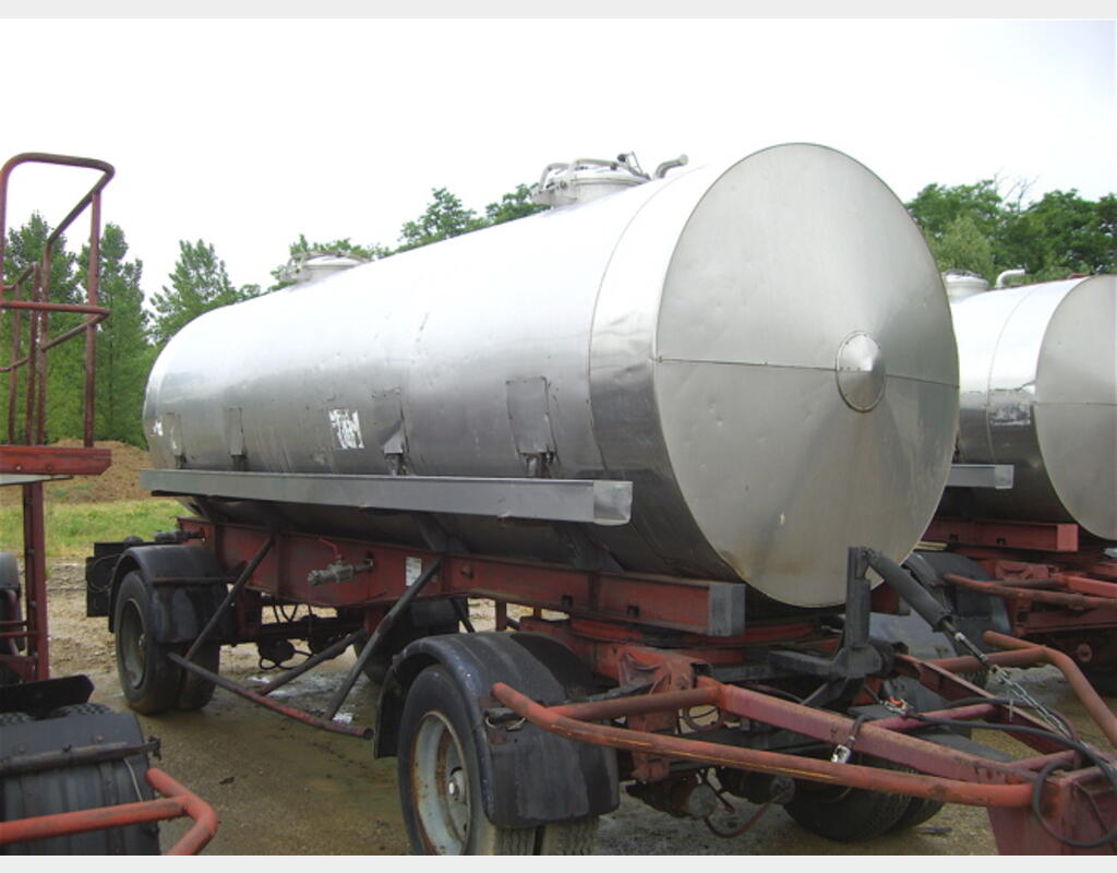 Citerne inox 304 L isol&eacute; 2 x 5.000 Litres