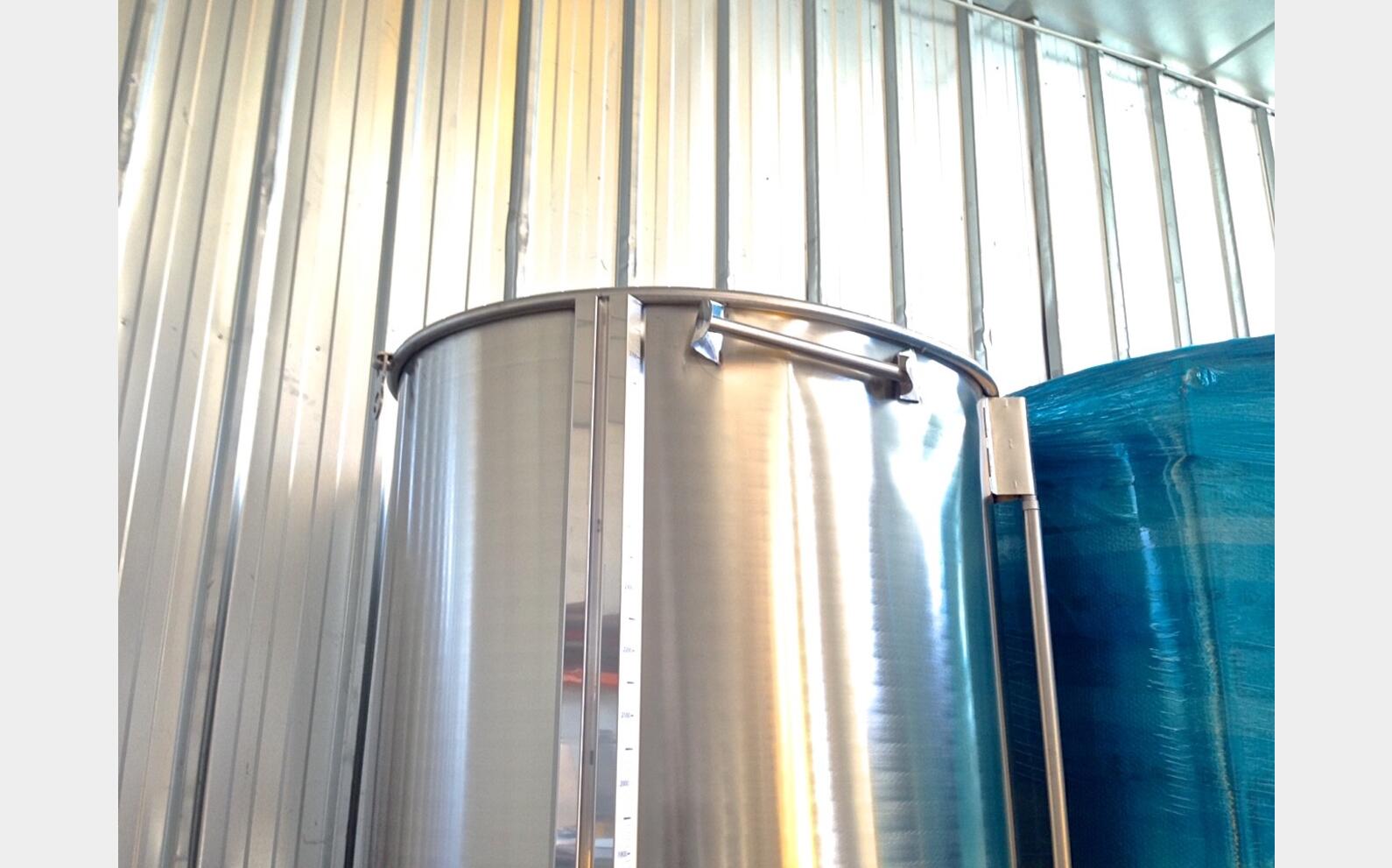Cuve Inox chapeau flottant de 28 hls Volume : 2800 litres (28 hls)