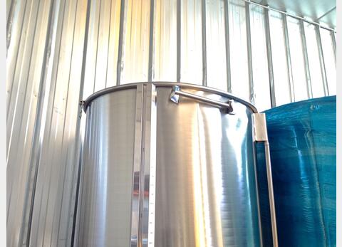 Cuve Inox chapeau flottant de 28 hls Volume : 2800 litres (28 hls)