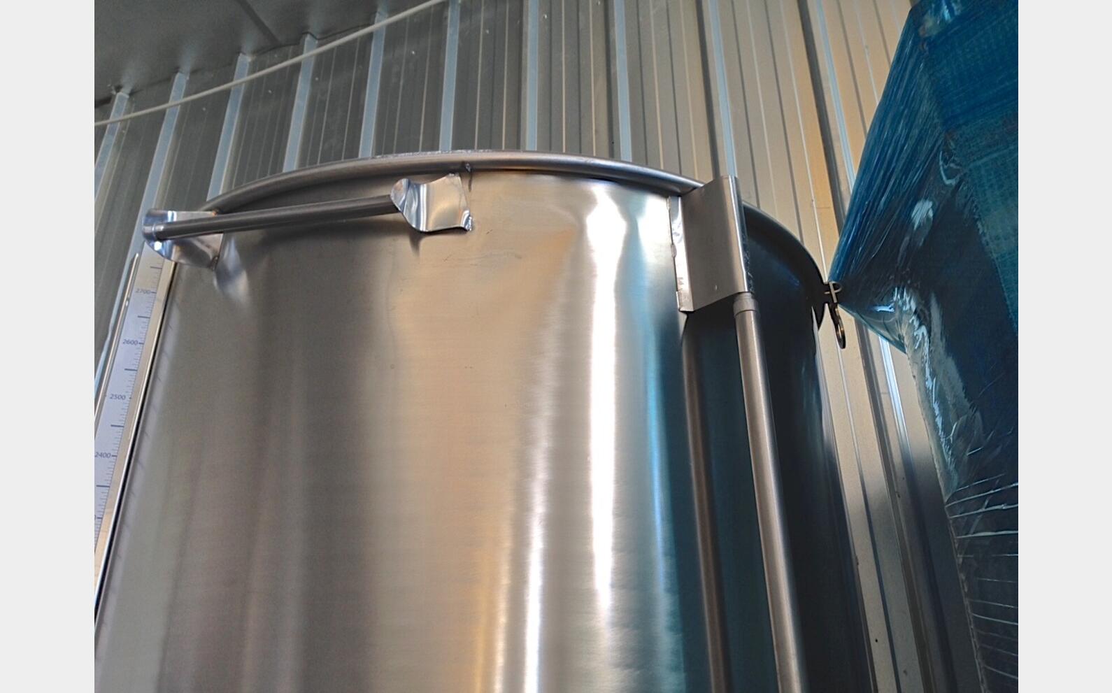Cuve Inox chapeau flottant de 28 hls Volume : 2800 litres (28 hls)