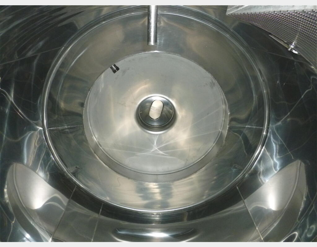 Cuve INOX 316L circuit coquillé isolée - Volume : 44 HL (4400 litres)