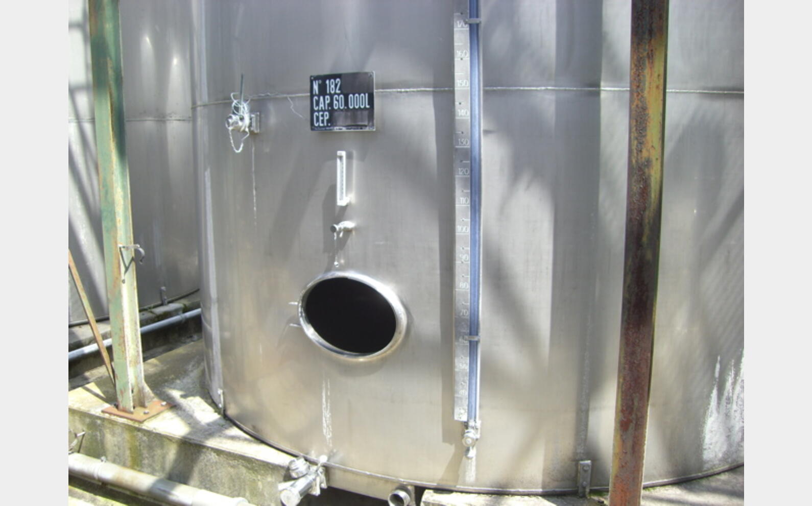 Cuve INOX 316 cylindrique verticale