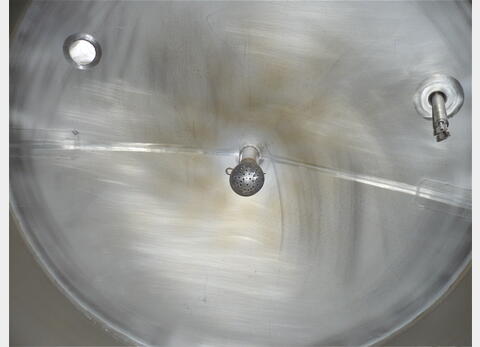 cuve stockage INOX isol&eacute;e Volume : 1000 litres.
